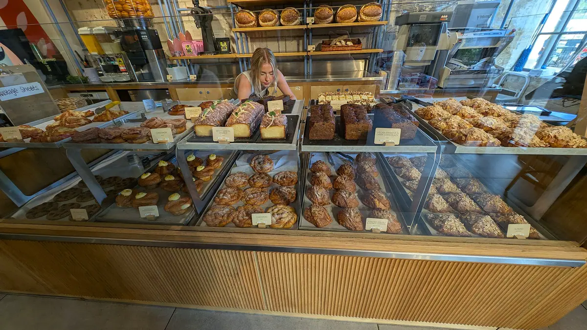 Premier Bakes – bakery in Poplar, London